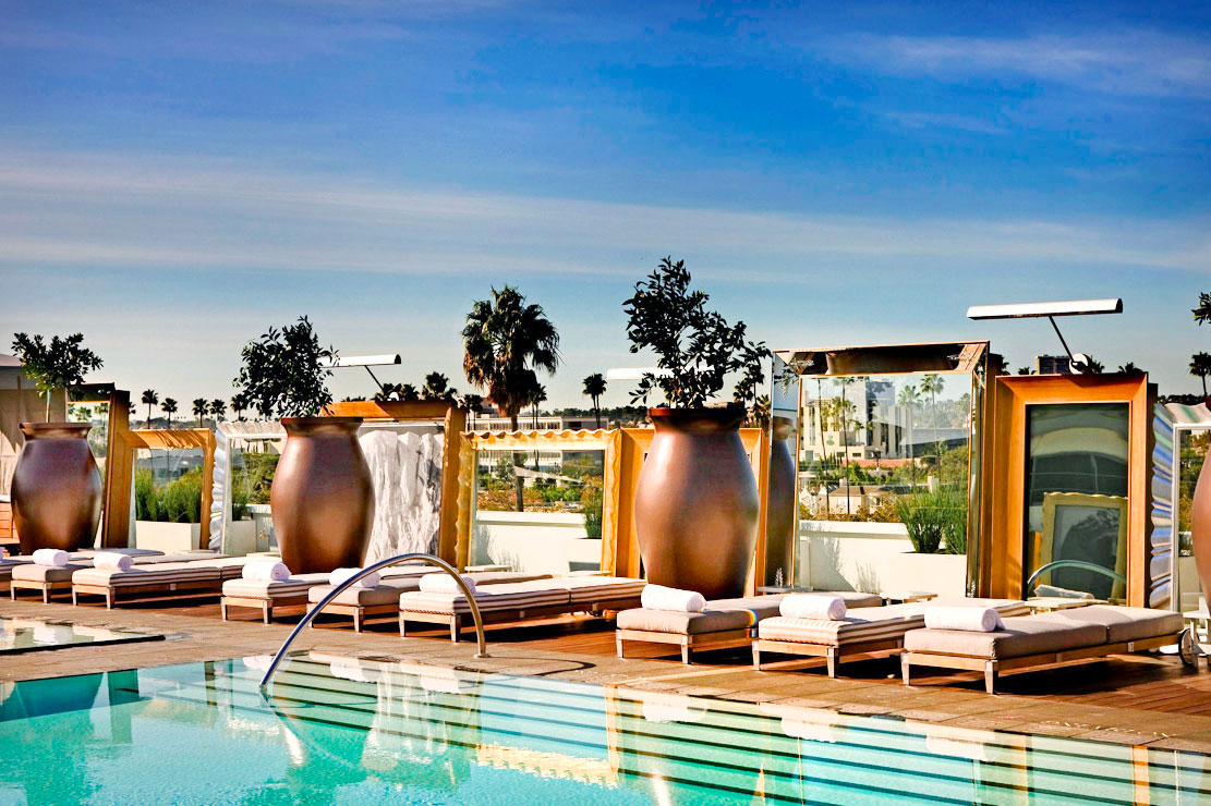 Beverly Hills Hotel MovIe Night Poolside Package Costs $1,700 – The  Hollywood Reporter