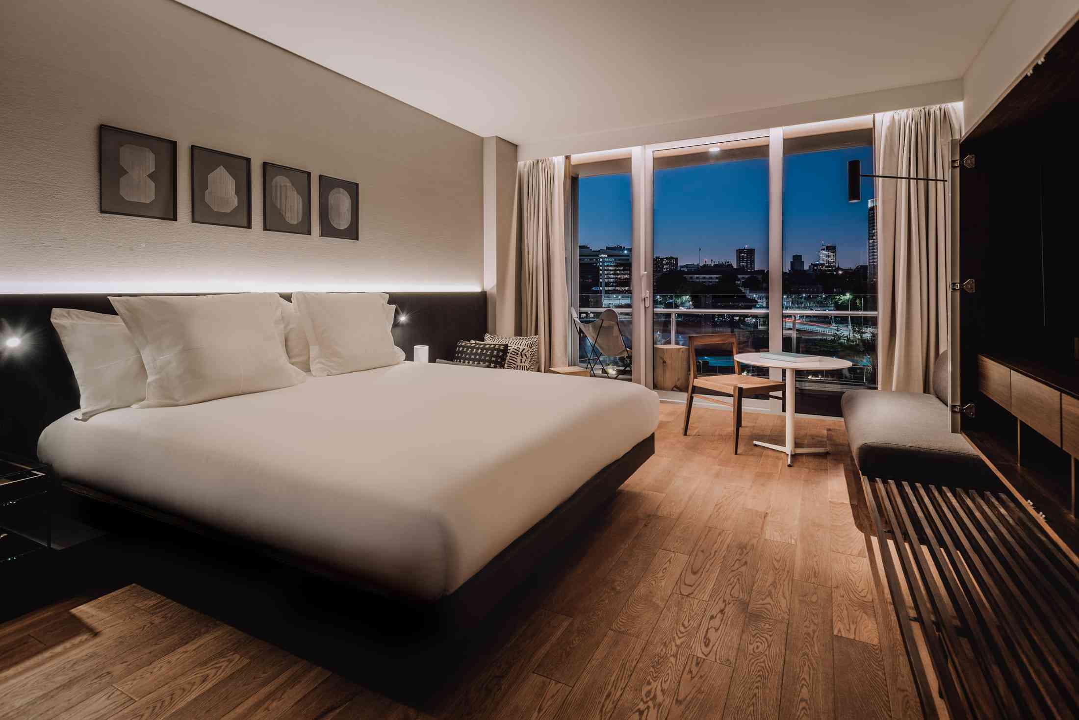 bedroom with city view