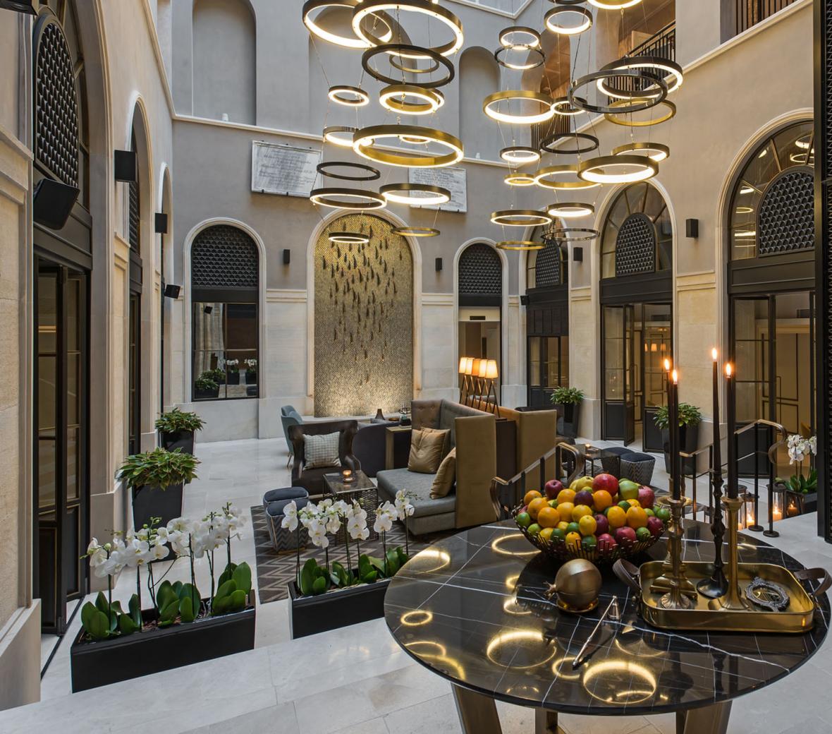 10 Karakoy lobby