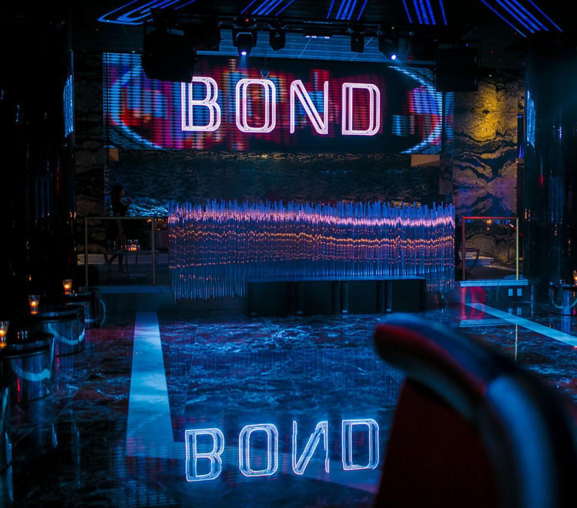 Bond nightlife