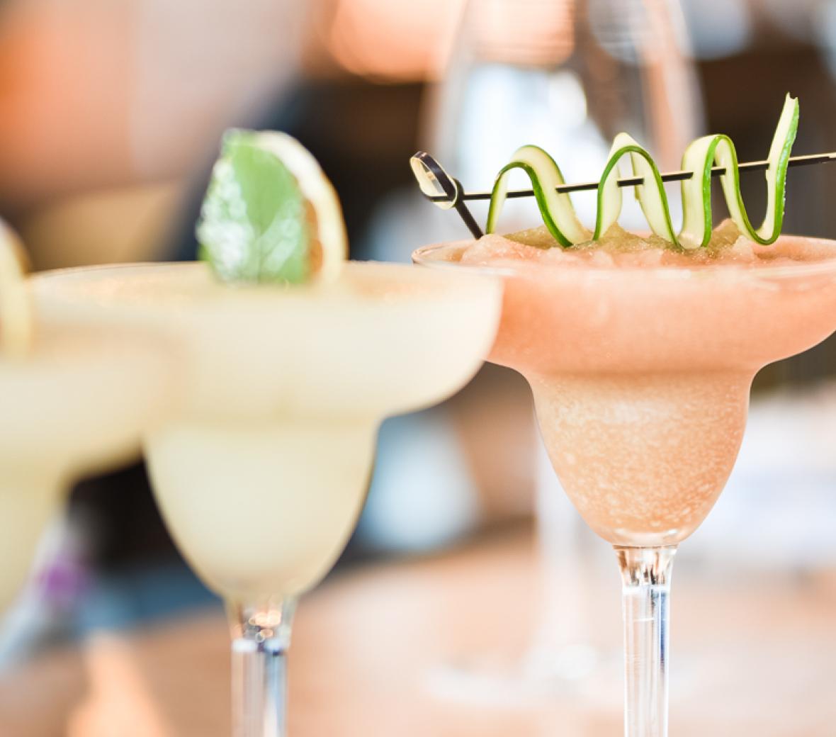 An image of two daiquiri cocktails.