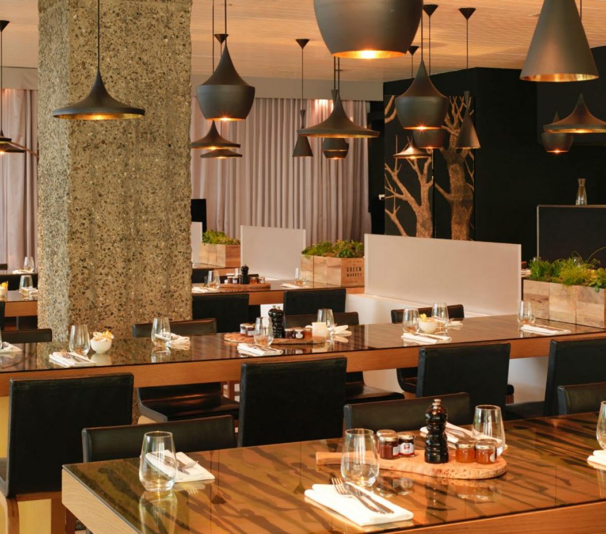 the restaurant at sanderson dining area