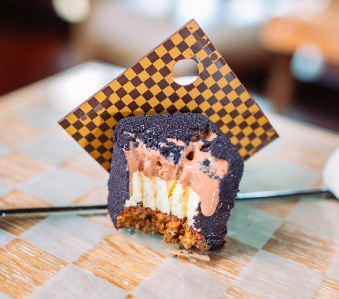 Checkmate Dessert Leynia