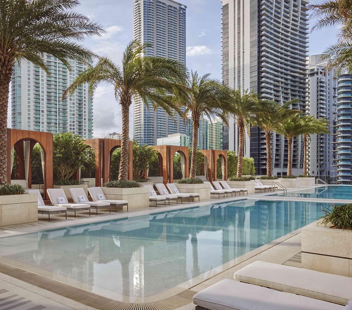 7 Rooftop Pools in Miami You Can Actually Get Into