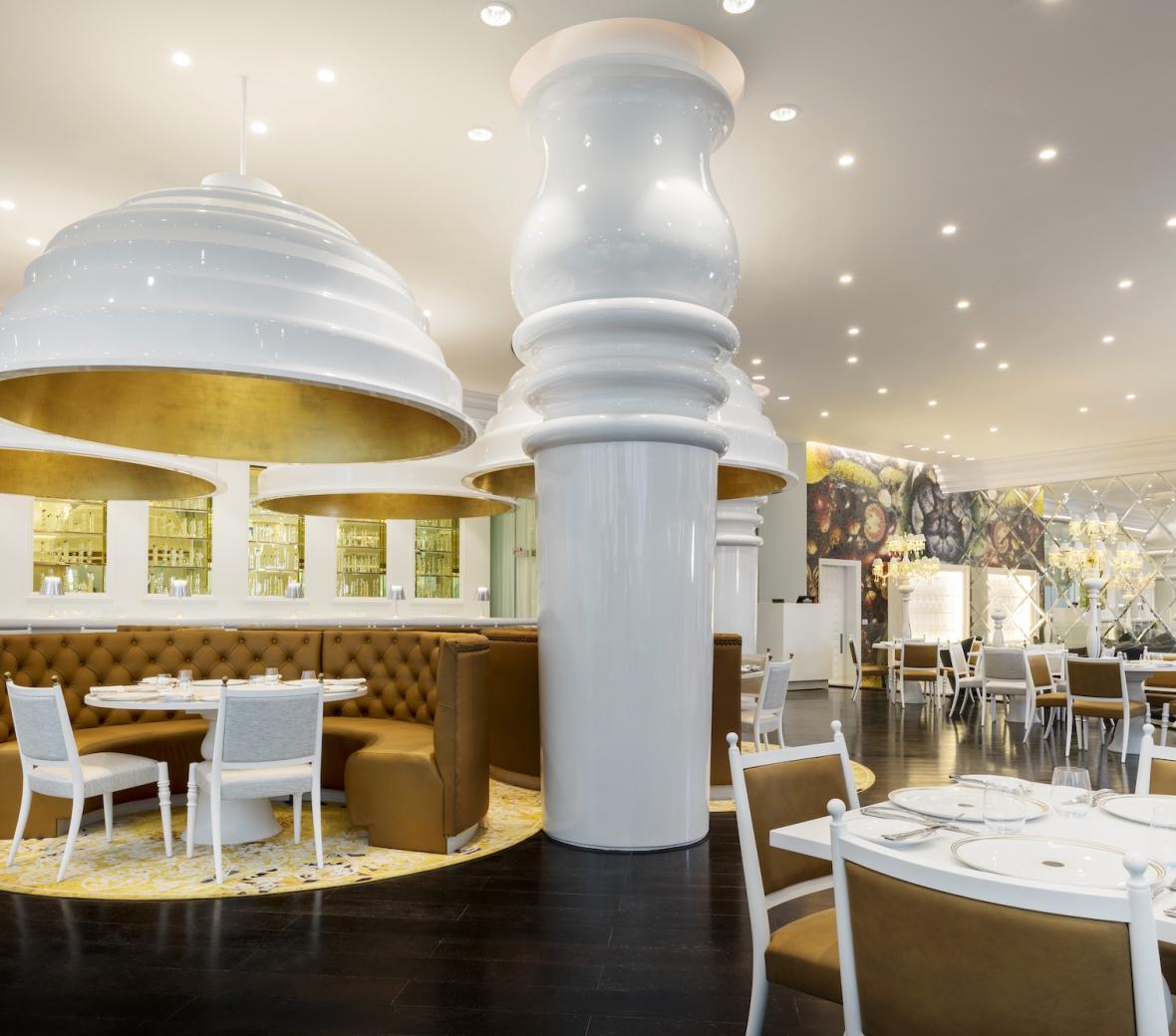 interior of Cut by Wolfgang Puck at Mondrian Doha