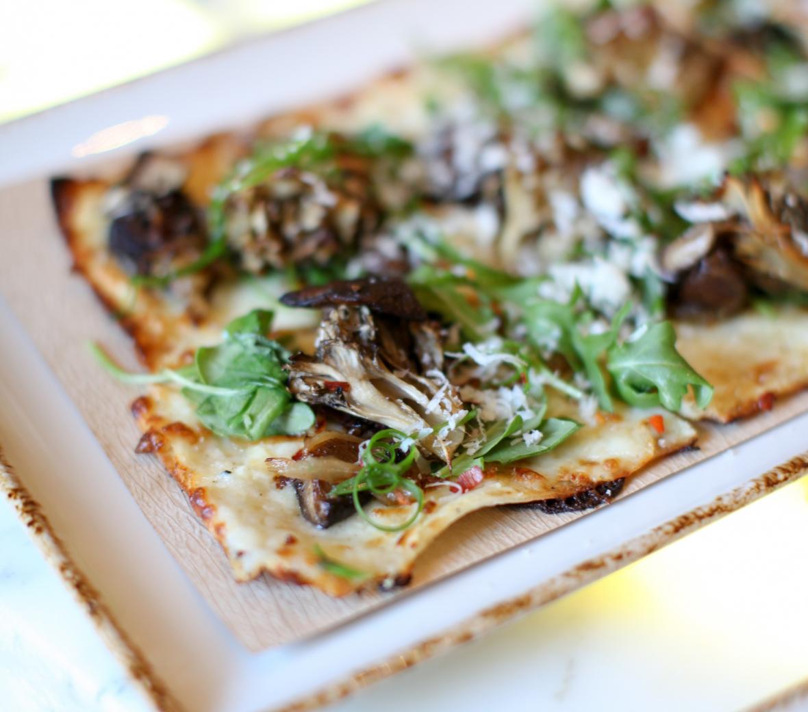 mushroom flatbread