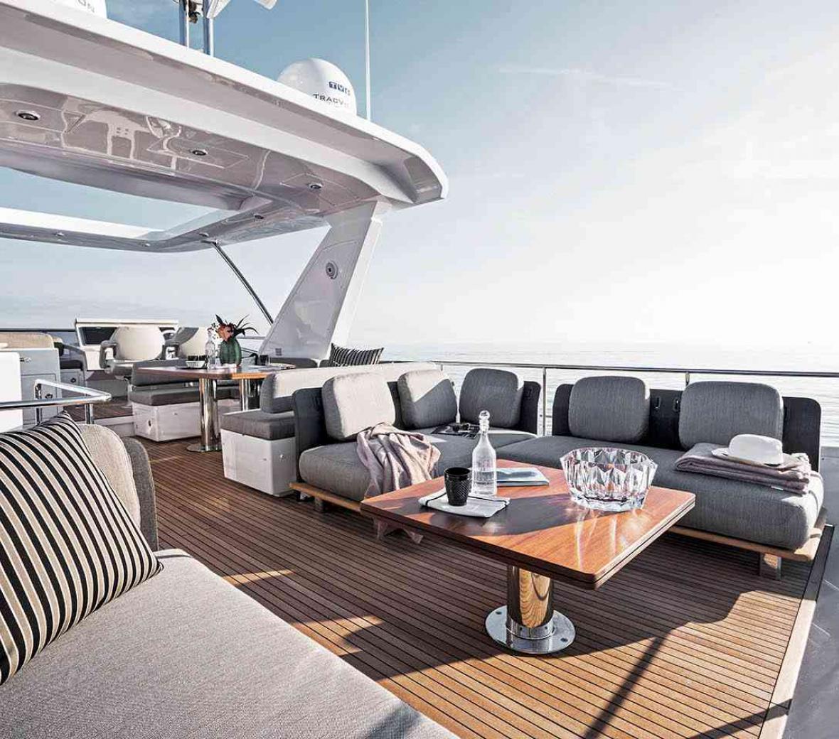 Deck eating area on Hyde Seas