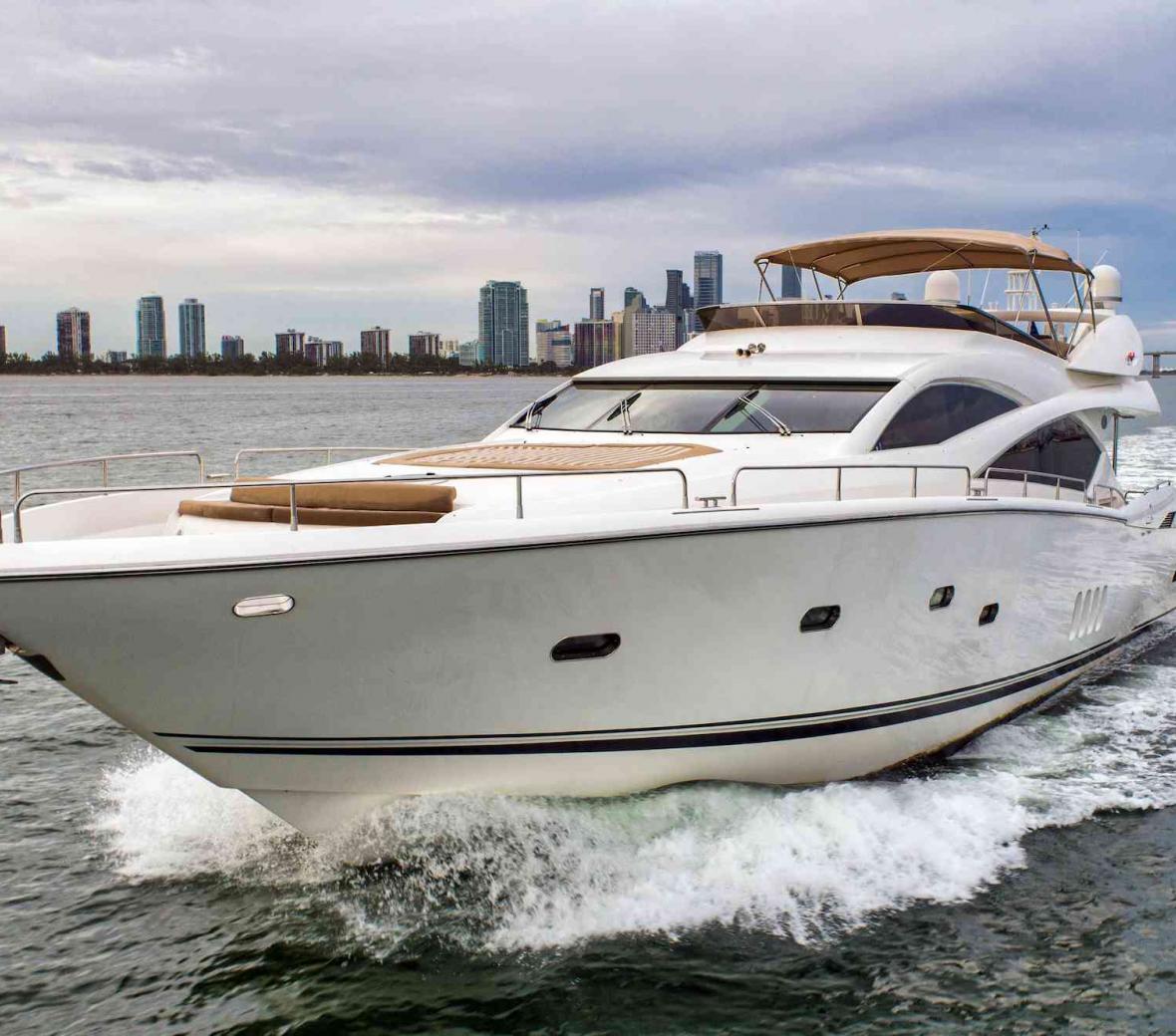 82 Luxury Sunseeker 