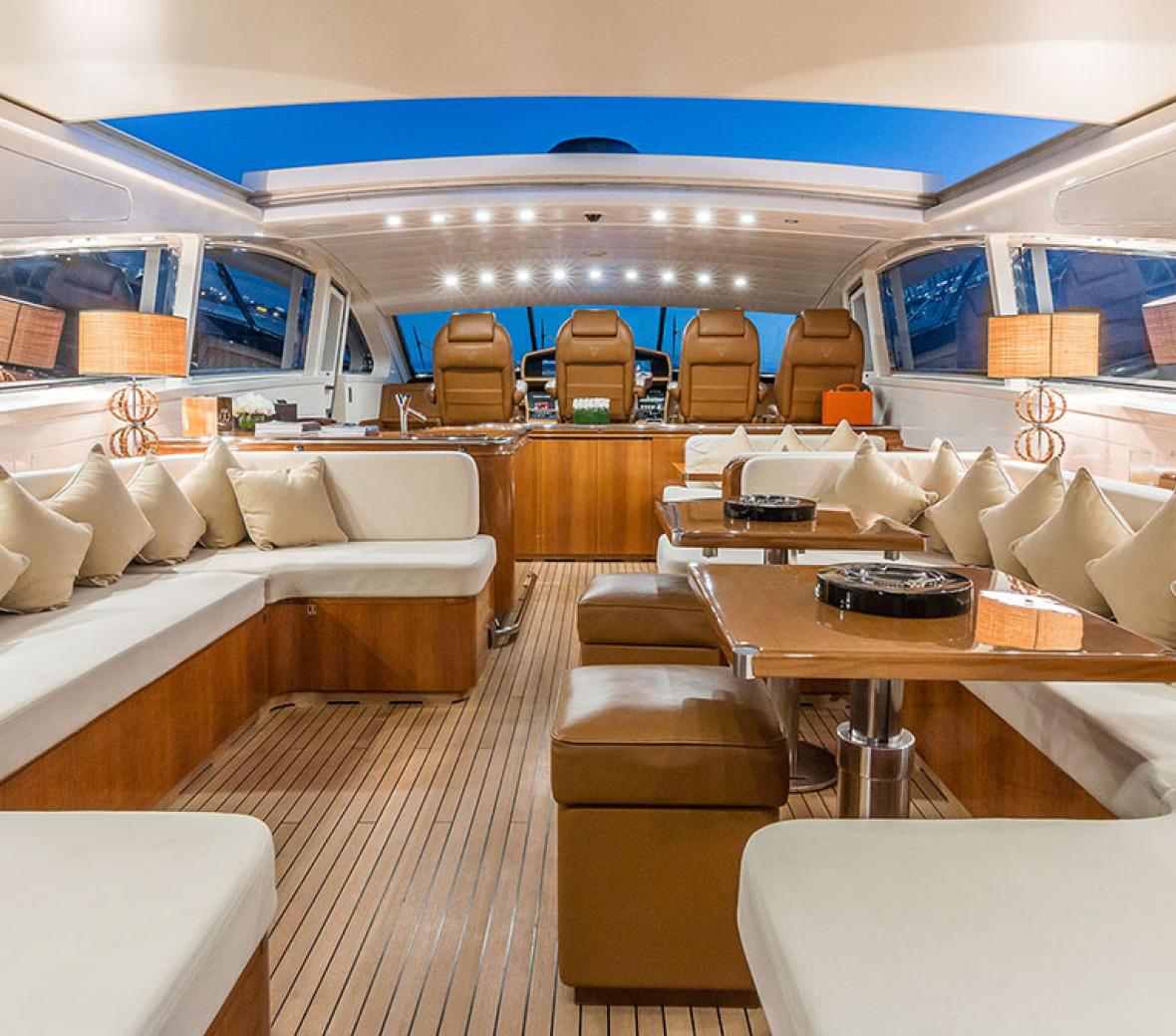 92 Leopard Zen inside cabin