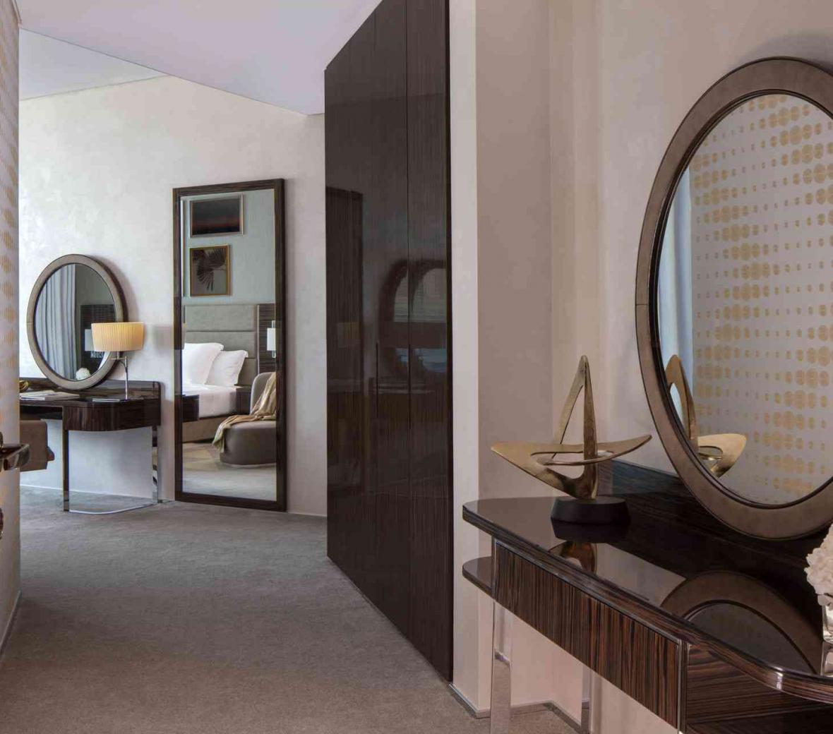 entryway of room