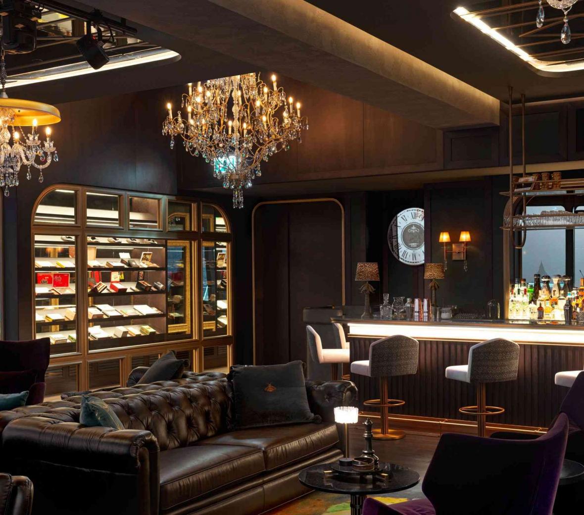 bar area at smoke and mirrors