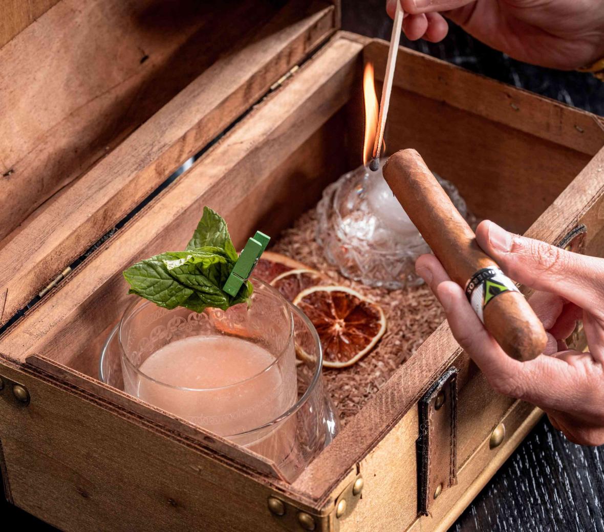 cigar and drinks