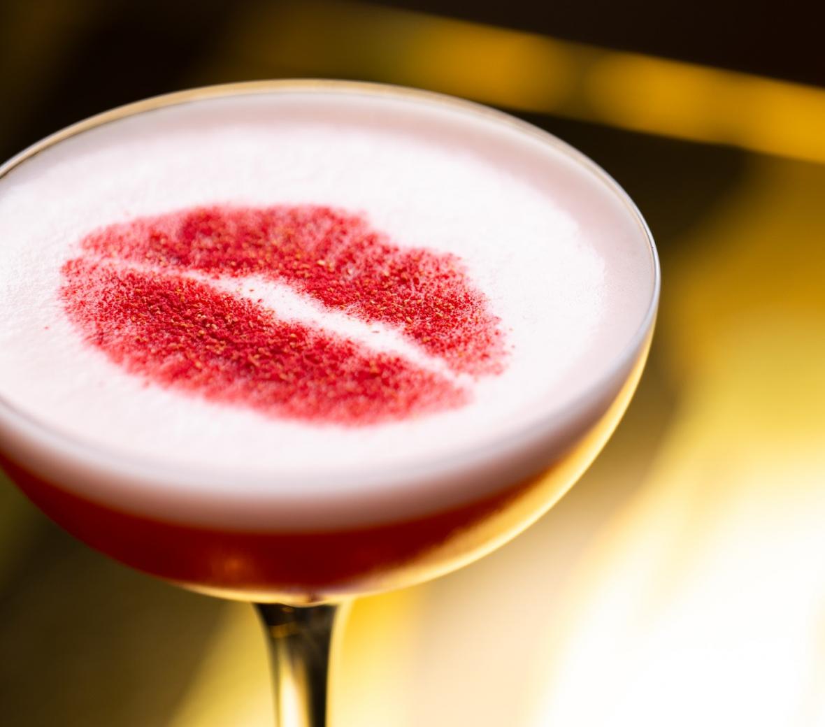 A red kiss cocktail