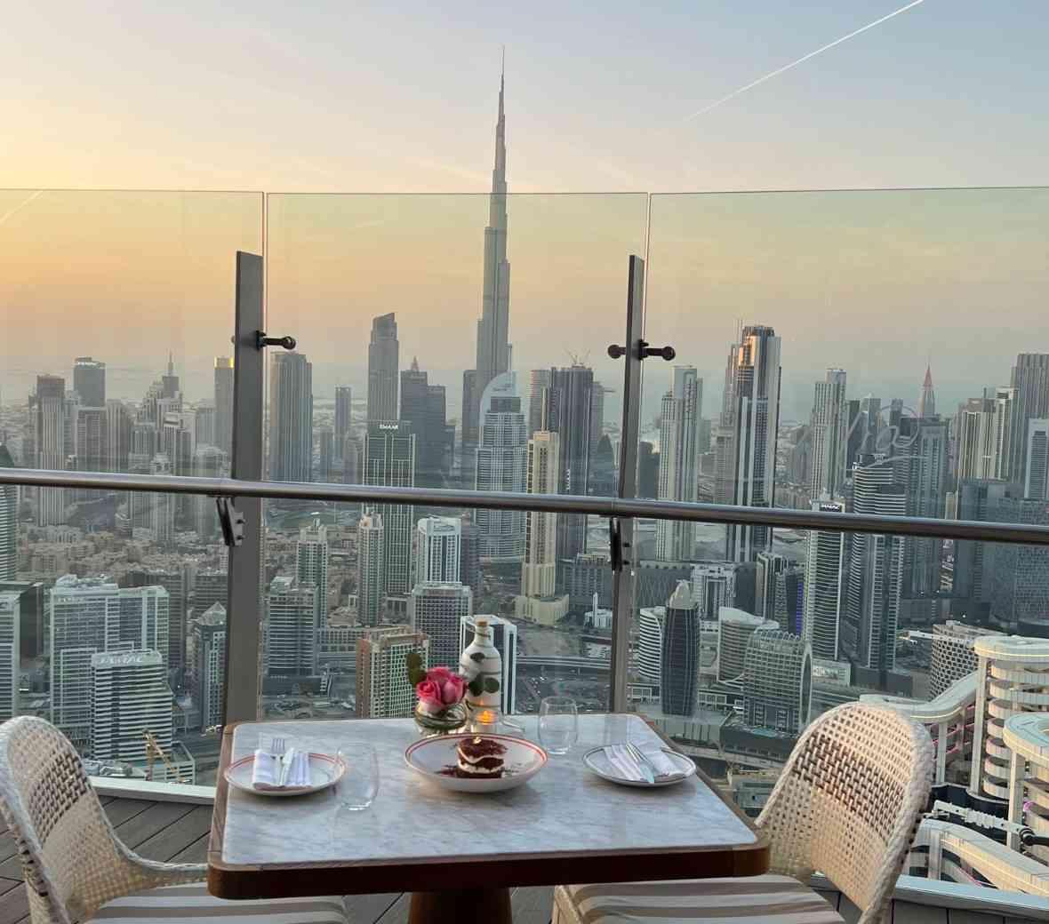 restaurant table Dubai