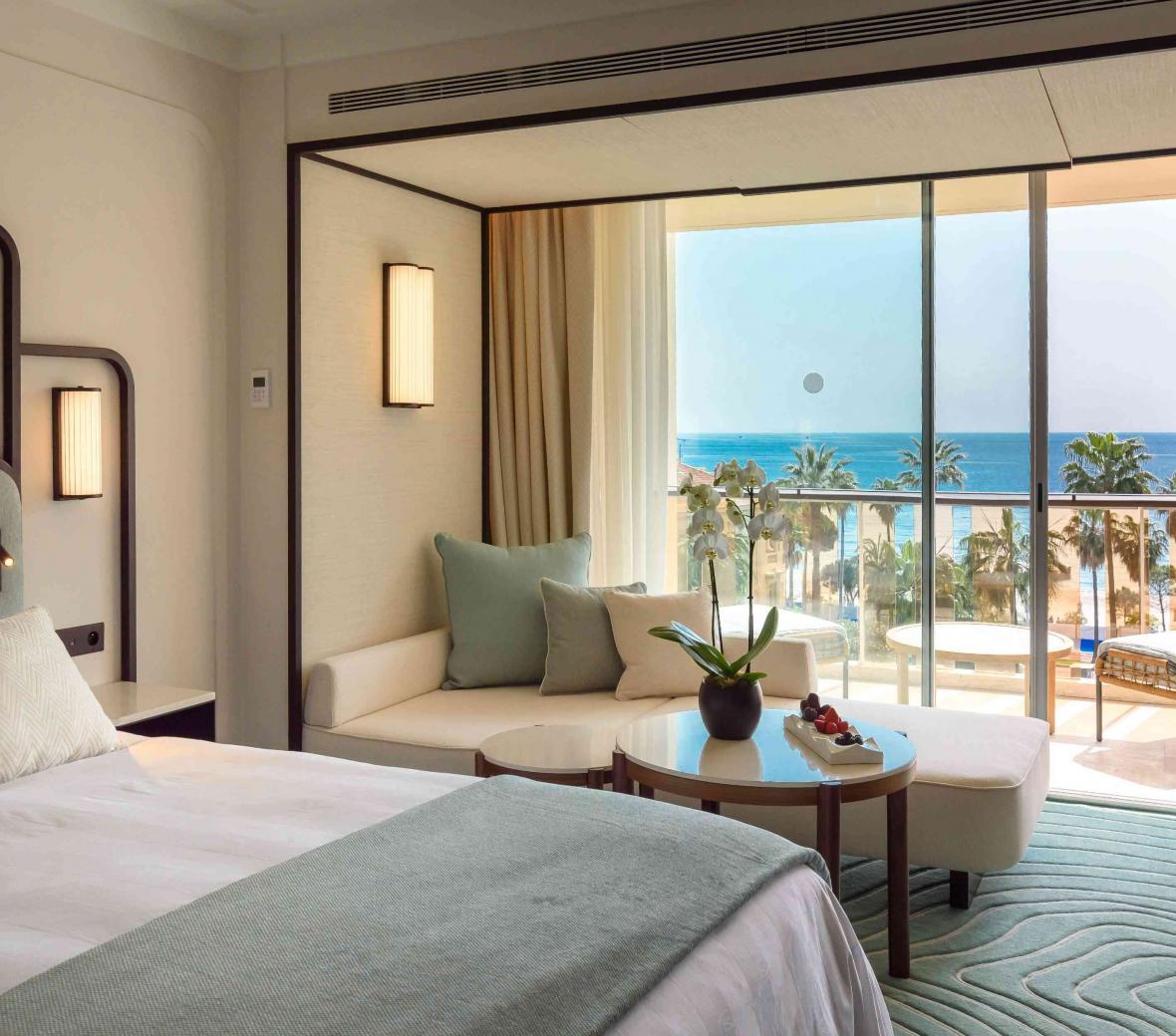 Mondrian Cannes suite