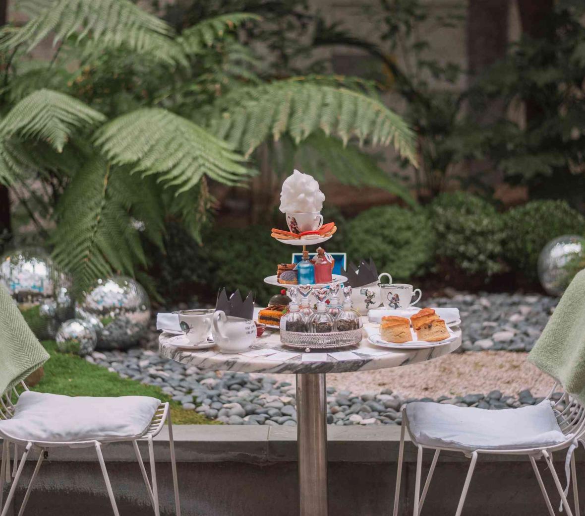 Afternoon Tea Mad Hatters Table