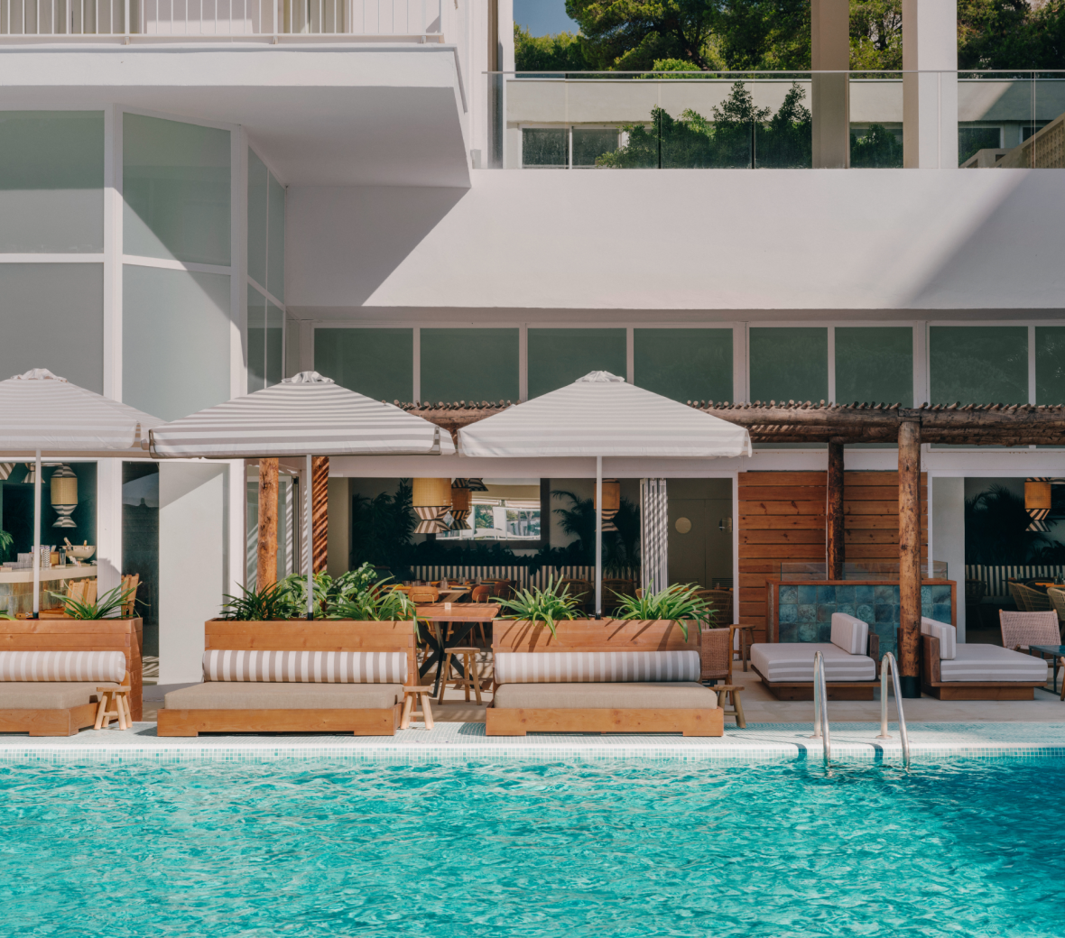 Bungalow Pool Bar and Grill
