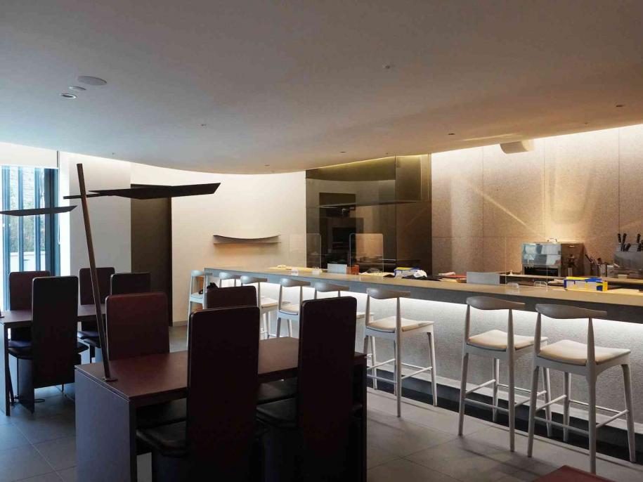Taka Restaurant Seating