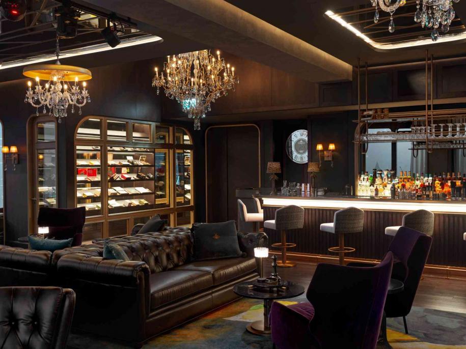 SLS Dubai Smoke and Mirrors Lounge