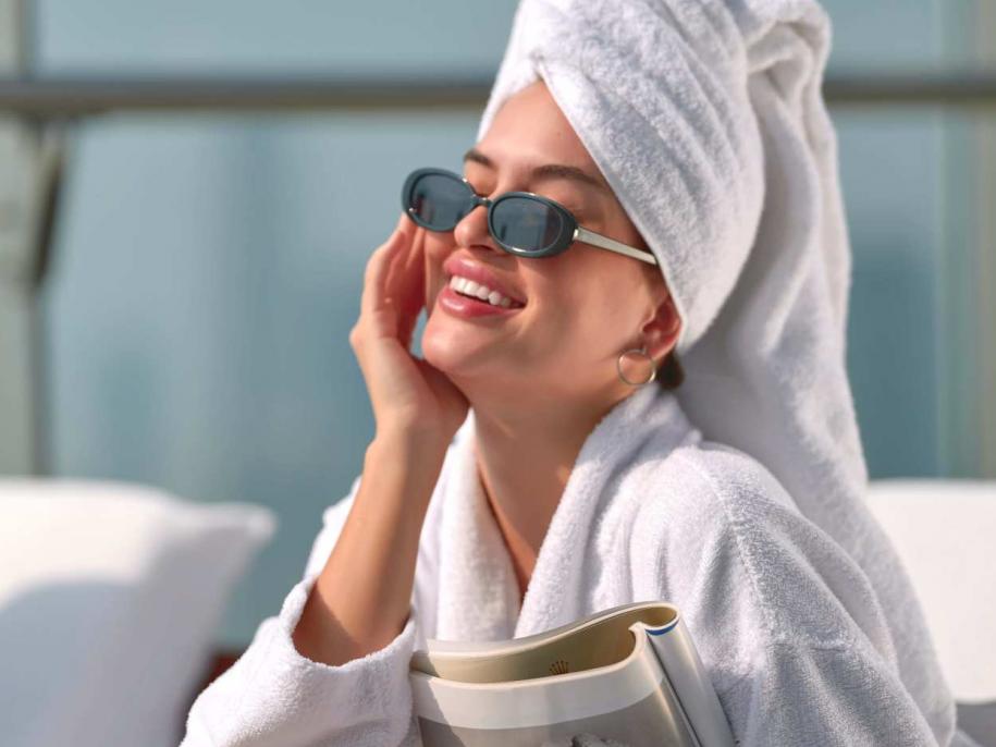 ciel spa woman on terrace