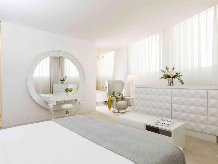 Deluxe Terrace Suite