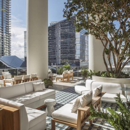 sls-lux-brickell-rooftop-garden