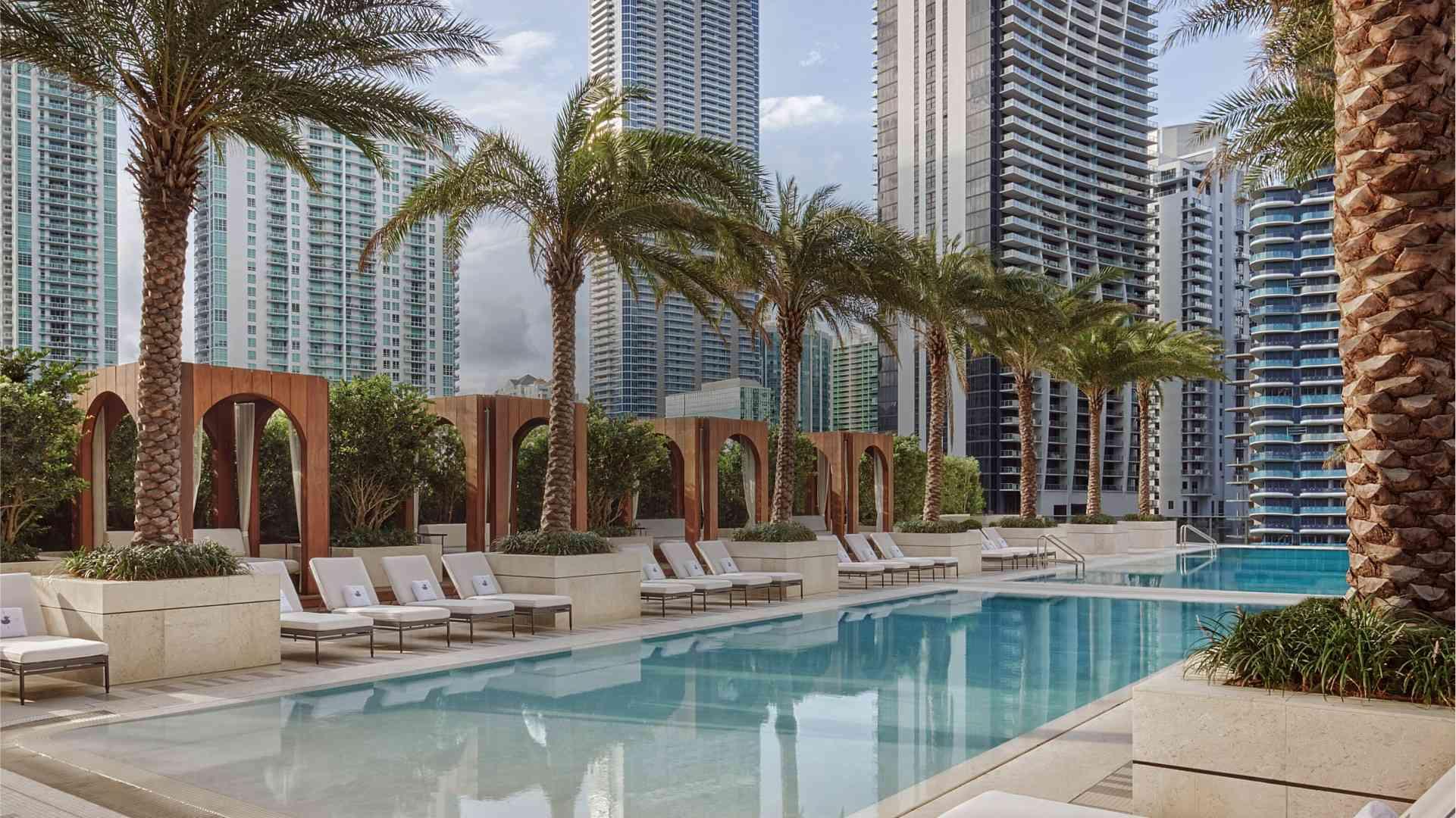 SLS LUX Brickell 