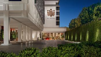 sls beverly hills entrance